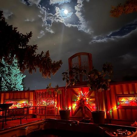 Mystic Portal 420 Guesthouse Colorado Springs Buitenkant foto