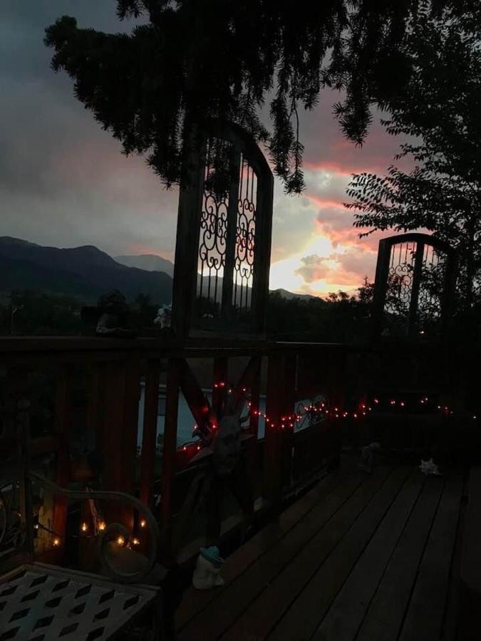 Mystic Portal 420 Guesthouse Colorado Springs Buitenkant foto