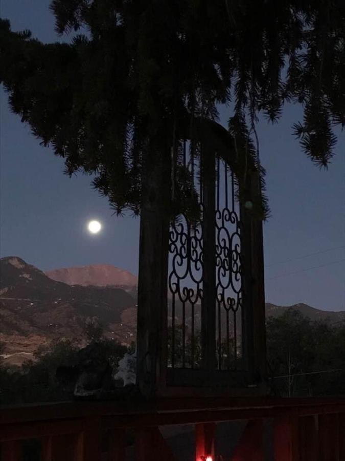 Mystic Portal 420 Guesthouse Colorado Springs Buitenkant foto