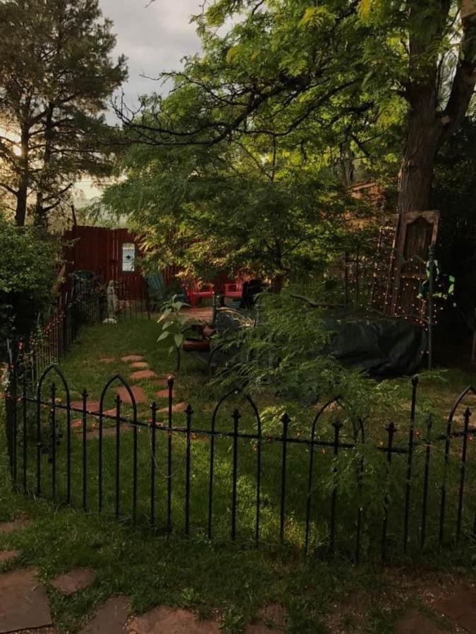 Mystic Portal 420 Guesthouse Colorado Springs Buitenkant foto