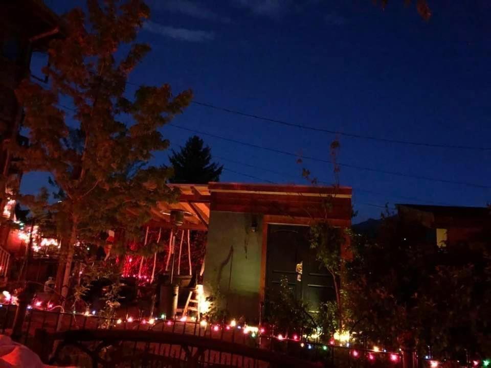 Mystic Portal 420 Guesthouse Colorado Springs Buitenkant foto