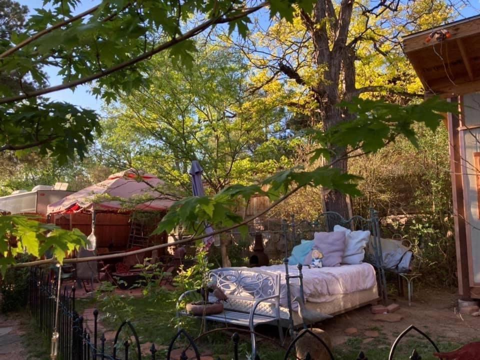 Mystic Portal 420 Guesthouse Colorado Springs Buitenkant foto